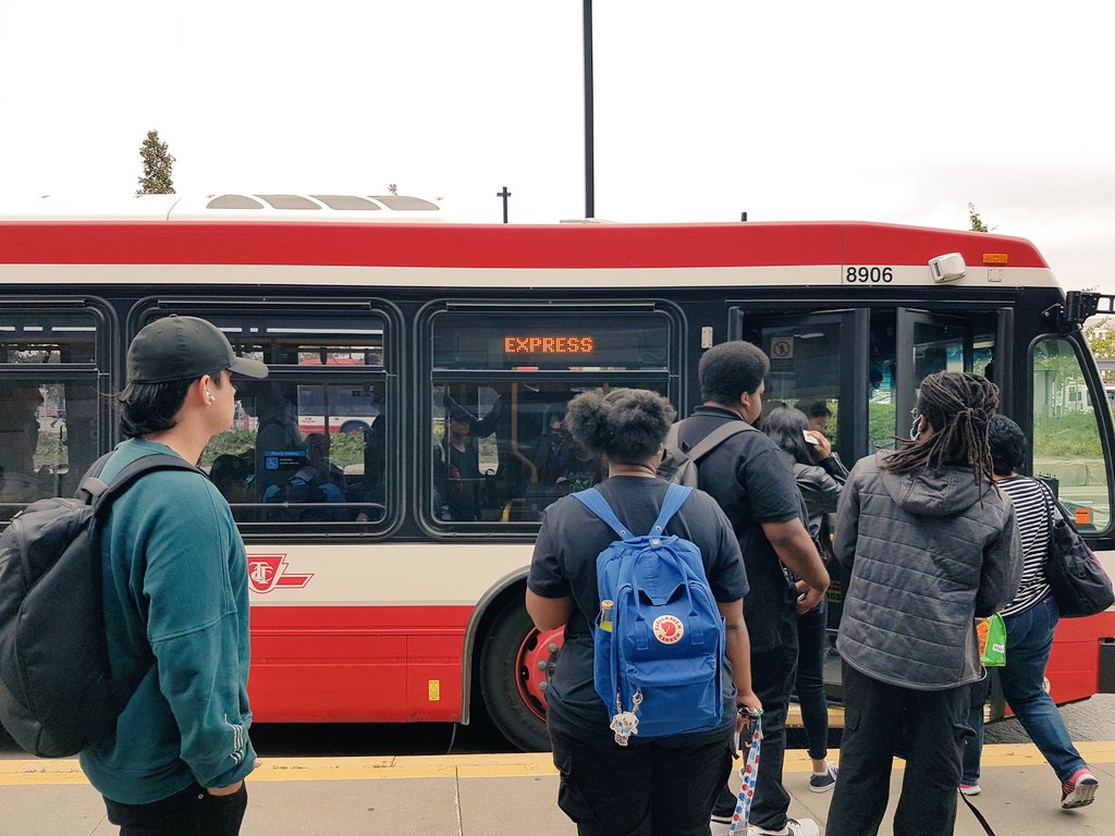 AlexColangelo's tweet photo. A 20-minute wait, and the bus is quickly too full to let anyone else on. I guess the city would just prefer I buy a car and start driving? https://t.co/d7xi1XHKzD