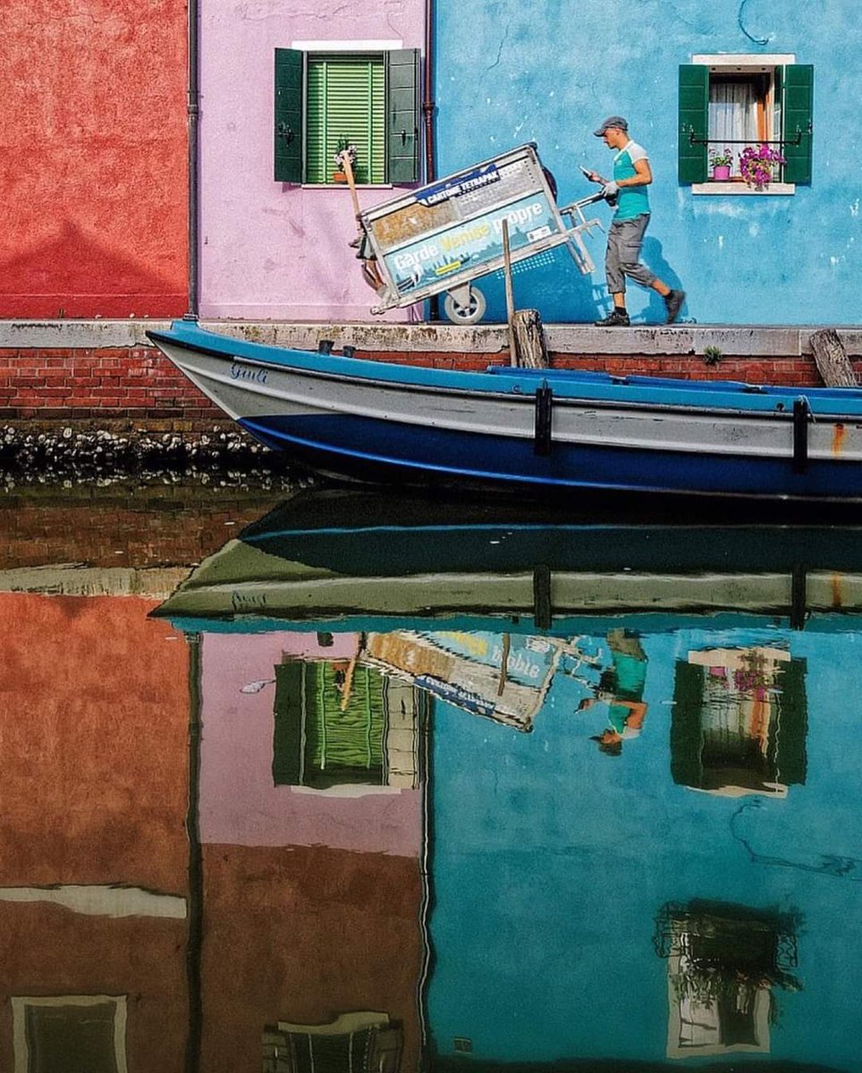 must_travel's tweet photo. #Burano, #Venice, #Italy. #travel #musttravel https://t.co/wXnAMfJPc0