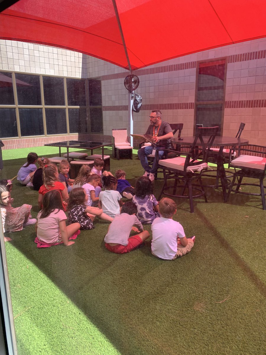 Caught <a href="/MrPricesclass/">Chris Price</a> class!@HumbleISD_HHE