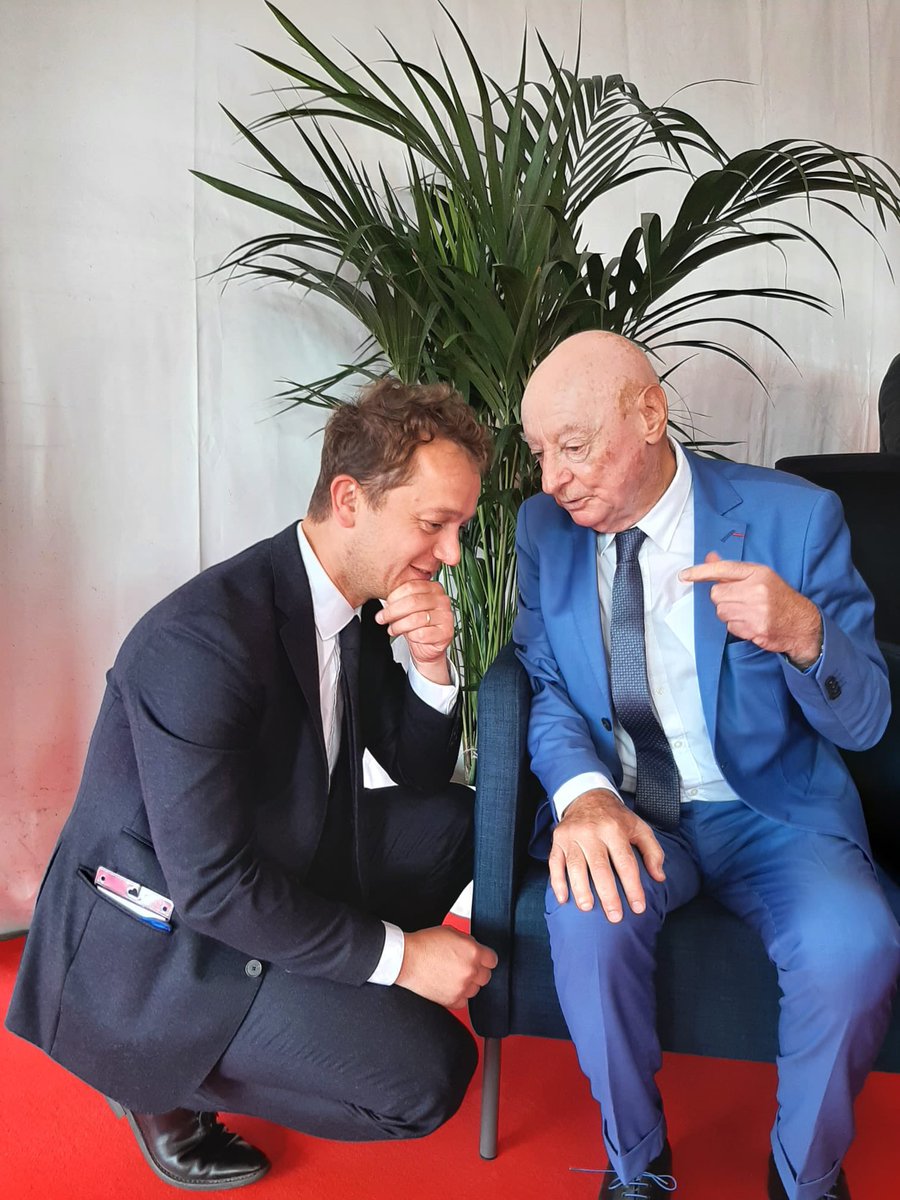 MaeldeCalan's tweet photo. Le @finistere_29 est une terre d’entrepreneurs profondément attachés à leur territoire.
Nous avons inauguré aujourd’hui 2 magnifiques usines des groupes Sill et Queguiner : voir ces fleurons continuer à se développer au cœur de notre département rend optimiste pour l’avenir ! 🚀 https://t.co/CPd2FStV3X
