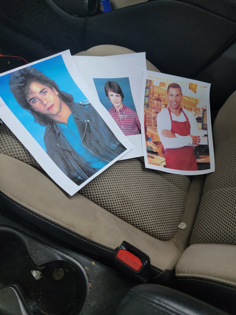 HOTRODDADDYANDY's tweet image. OUT HERE SHOOTING PROMOS
@JohnStamos #michaeljfox #randomguy #prowrestling #johnstamos JOHN STAMOS, YOU EVER NEED A TAG TEAM PARTNER IN WRESTLING LEMME KNOW.

PS @Dunkaroos @GeneralMills THE DUNKAROOOOOO DADDY IS RUNNING LOW ON SUPPLIES AT THESE SHOWS.