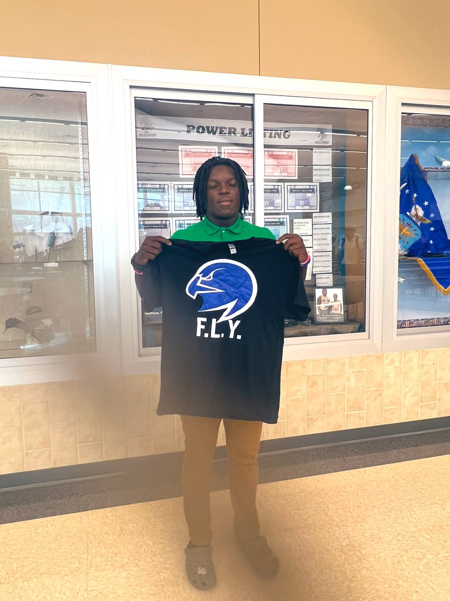 Week 3 F.L.Y Guy <a href="/Jaythagreat13/">Jaylen Gray</a>  let’s see if he can do it again 8.5 Tackles 2Def TD’s.
 Come out and support The North Forney Falcons tonight vs Woodrow Wilson.  @NFHSrecruits  <a href="/NFHS_TrueNorth/">North Forney HS</a>