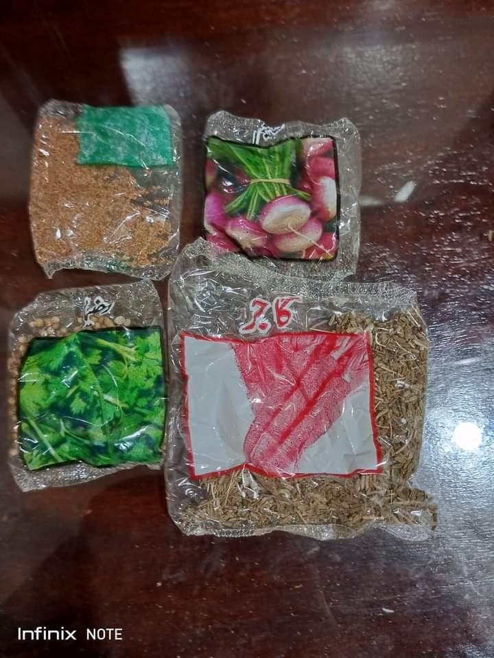 Muhamad__Mohsin's tweet photo. ایوب ریسرچ سینٹر فیصل آباد نے سردی کی سبزی کے 8 اقسام کے بیج کی فروخت شروع کر دی ہے۔قیمت صرف 100 روپے 
پیکٹ کا وزن 124-130 گرام
بیج کا پیکٹ آپ اپنے شہر(پنجاب کے سب اضلاع) میں حاصل کرسکتے ہیں،مزید معلومات کے لیے فری کال کریں
صبح 8 سے شام 5 بجے تک
0800-19000،8000-29000،0800-15000 https://t.co/Ka1Czd1hFu