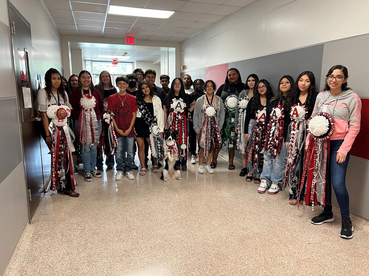 BFTerryCTE's tweet photo. Mrs. Boyd's Floral Design class enjoyed creating their mums and garters for Homecoming 2022! They even got Ms. King's Animal Science Program in the spirit with a mum for Fika! #RangerPride #HOCO2022 #LetsRIDE https://t.co/GfR2h2wg4R