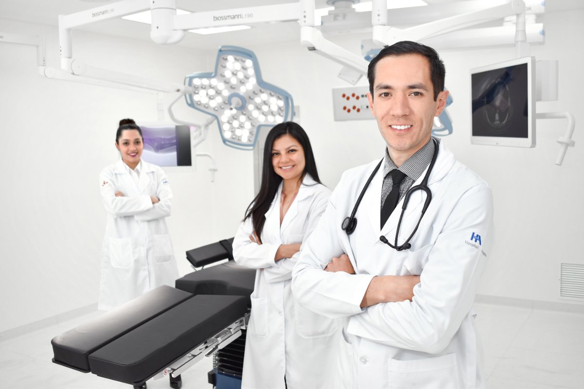La esperanza de #México está puesta en los jovenes que estudian medicina.  Ellos son los que resolverán los problemas de salud mediante una gran preparación y vocación. 

#medicinadeexcelencia l #futurosespecialistas l #hospitalangeleshealthsystem l #VivaMéxico