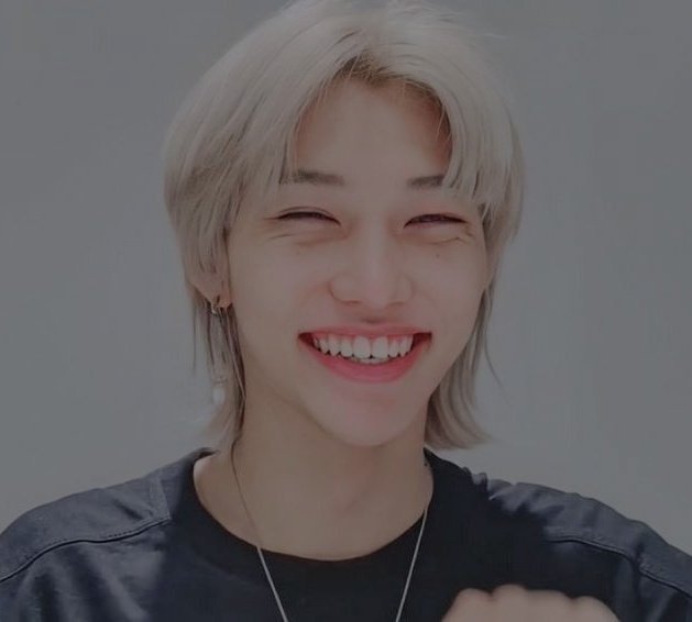 luvustay's tweet photo. ↳˗ˏˋlee felix's smileˊˎ˗ ↴
- a thread x poem ༉‧₊˚ https://t.co/G3Xcddf9VR