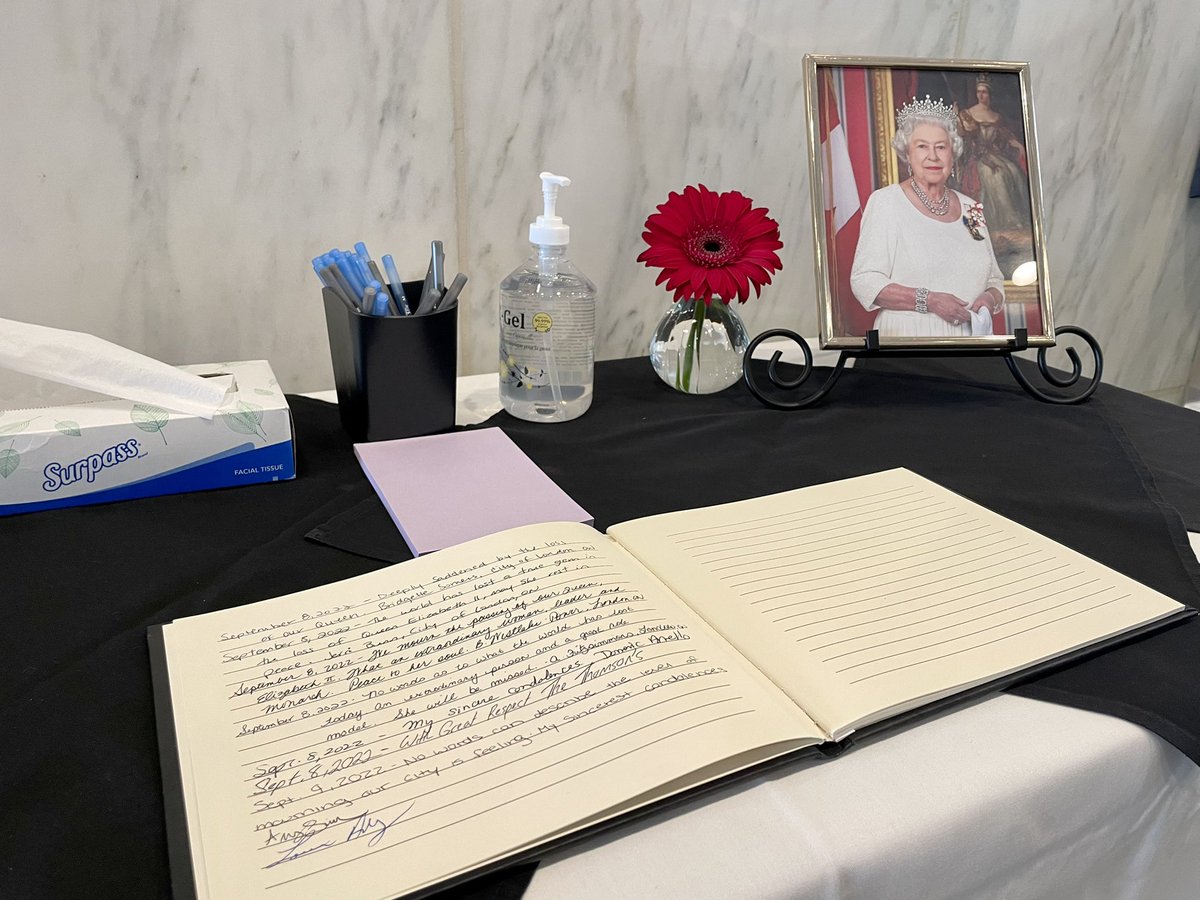 Following the lead of the Province, the City will observe a moment of silence on Monday at 1 p.m. to reflect on the life of Queen Elizabeth II. A book of condolences remains in the lobby of City Hall for residents who wish to extend their sympathies to the Royal Family. #LdnOnt