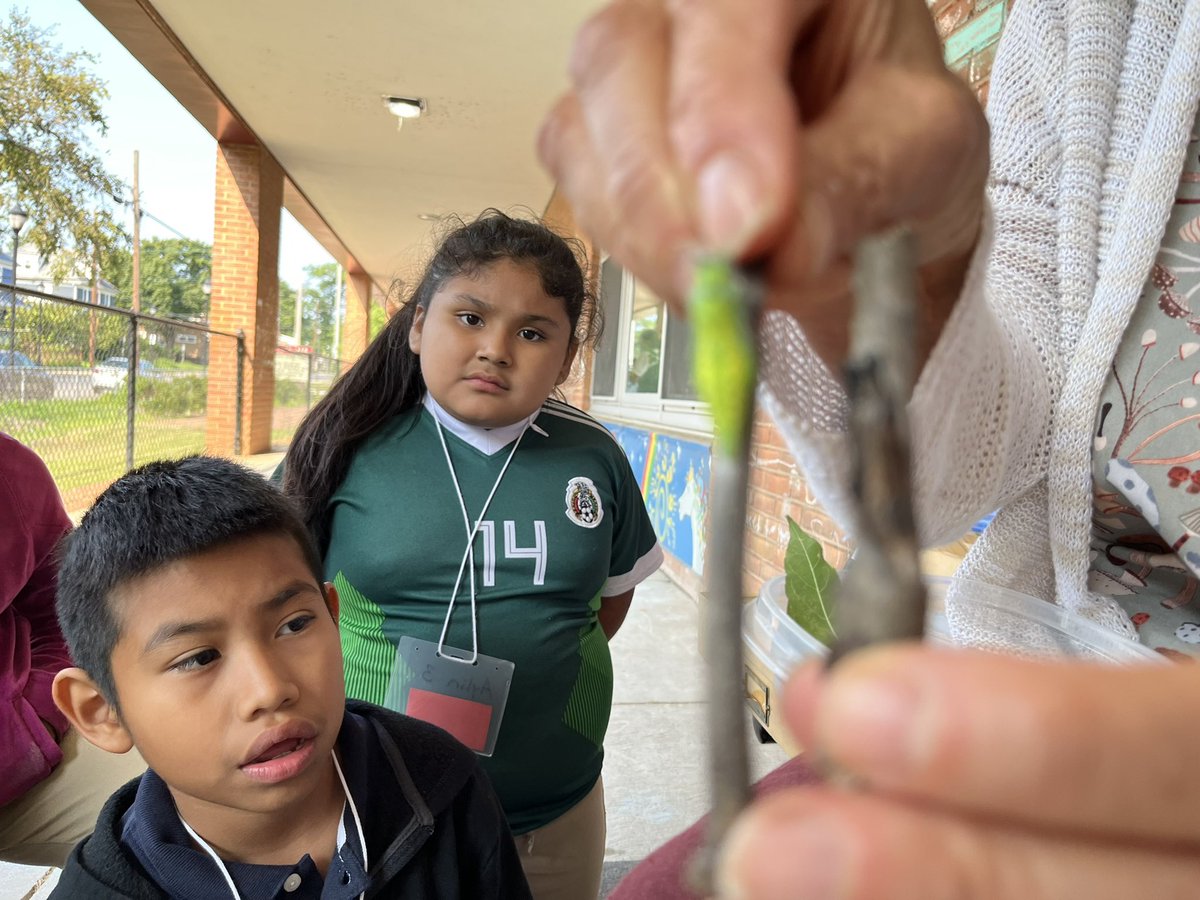 PGCPS_RES's tweet photo. The Greenkids program came to work with our 3rd graders today. Can you see the amazement in their eyes? @pgcps @GreenSchoolsAll @ANSgina https://t.co/1X6afxud3Q