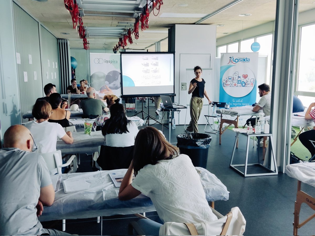 centroinspira (@centroinspira) on Twitter photo ¡Ya estamos inmersos en el 2º seminario de <a href="/INDCRAN/">INDCRAN</a> en #Santander !
Da gusto escuchar a profesionales como <a href="/Alba_Paris_A/">Dra A. Paris-Alemany</a> y <a href="/RoyLaTouche/">Roy La Touche Arbizu</a>
Clínica, ciencia y evidencia 🔝 ¡Ya estamos inmersos en el 2º seminario de <a href="/INDCRAN/">INDCRAN</a> en #Santander !
Da gusto escuchar a profesionales como <a href="/Alba_Paris_A/">Dra A. Paris-Alemany</a> y <a href="/RoyLaTouche/">Roy La Touche Arbizu</a>
Clínica, ciencia y evidencia 🔝