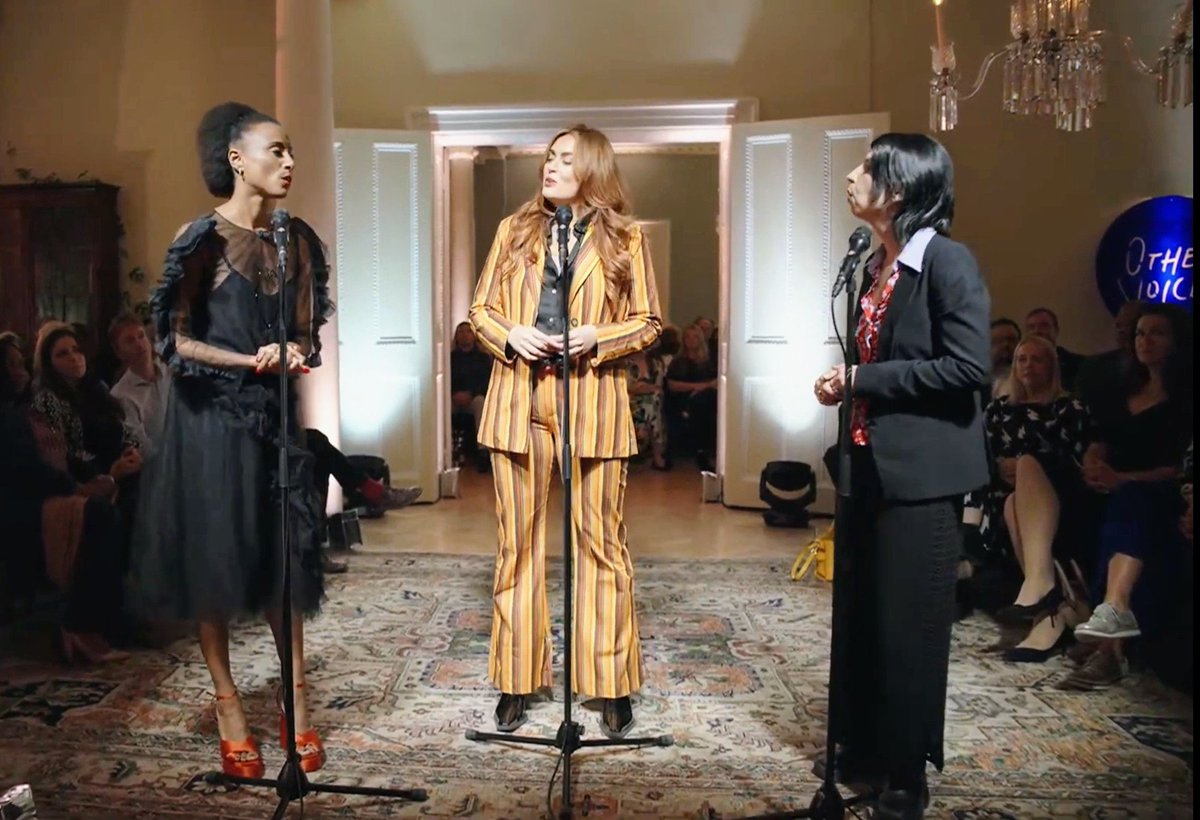 The version of Grace by @musicbyloah, @RoisinOmusic & Faye O'Rourke on @OtherVoicesLive #Dignity22 last night was fantastic!
Go h-iontach ar fad! 🎶

youtu.be/B6V5EYFmvlw