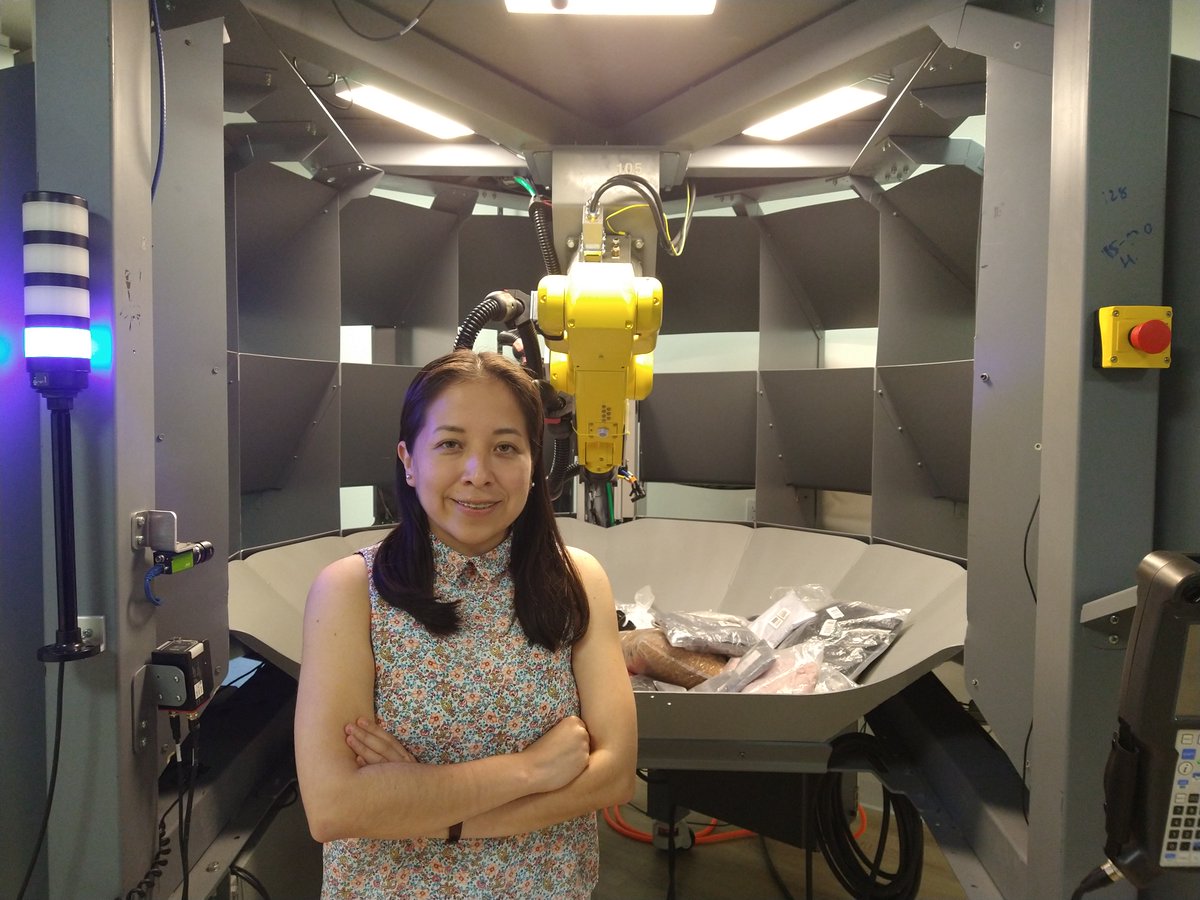 kindredai's tweet photo. Karime Pereida, a machine learning researcher at Ocado Group, is helping optimize robotics for online grocery fulfillment. 

“I’m developing technologies that are on the edge between control theory and machine learning.” 

Read more about Karime’s work: 
https://t.co/sQMtOv889n https://t.co/It3jc99jCD