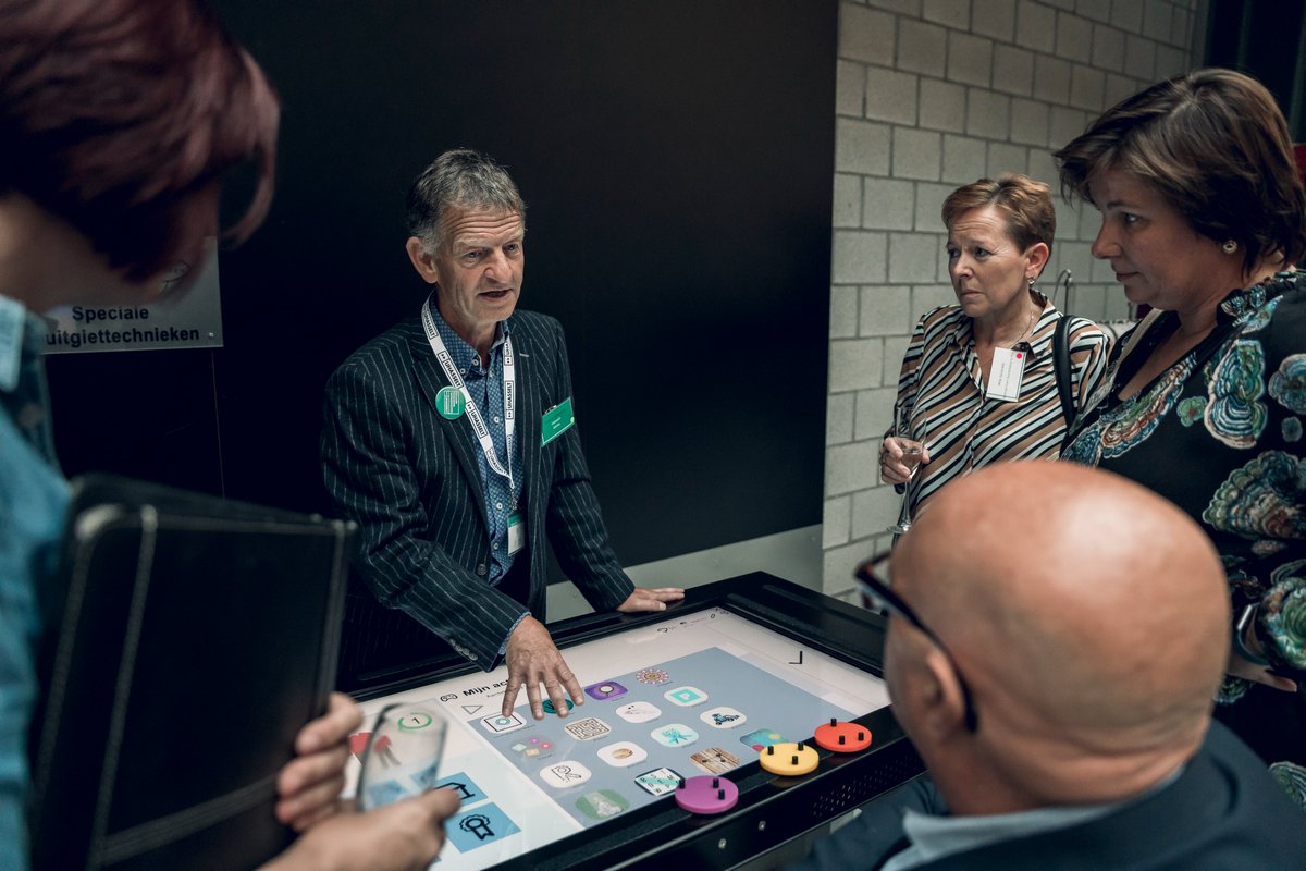 Fac_Revalidatie's tweet photo. Last night we had a first succesfull edition of REVAL Connects. A quick recap in pictures below:
(A more elaborated report of the night will follow in the near future. Curious about REVAL? Surf >> https://t.co/TdP5CzCZ5J )
#REVAL #UHasselt #REVALCONNECTS #Rehabilitationsciences https://t.co/jMydmw3Fu1