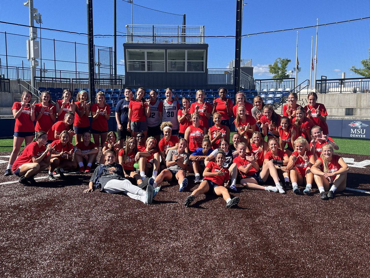 MSUDenverWSOC's tweet photo. Great game of KickBall today vs @MSUDenverWBB! Thanks for the fun 💪🏼 #UnitedinRed #RoadrunnerFamily #RecoverySession https://t.co/qadsmlLK1L