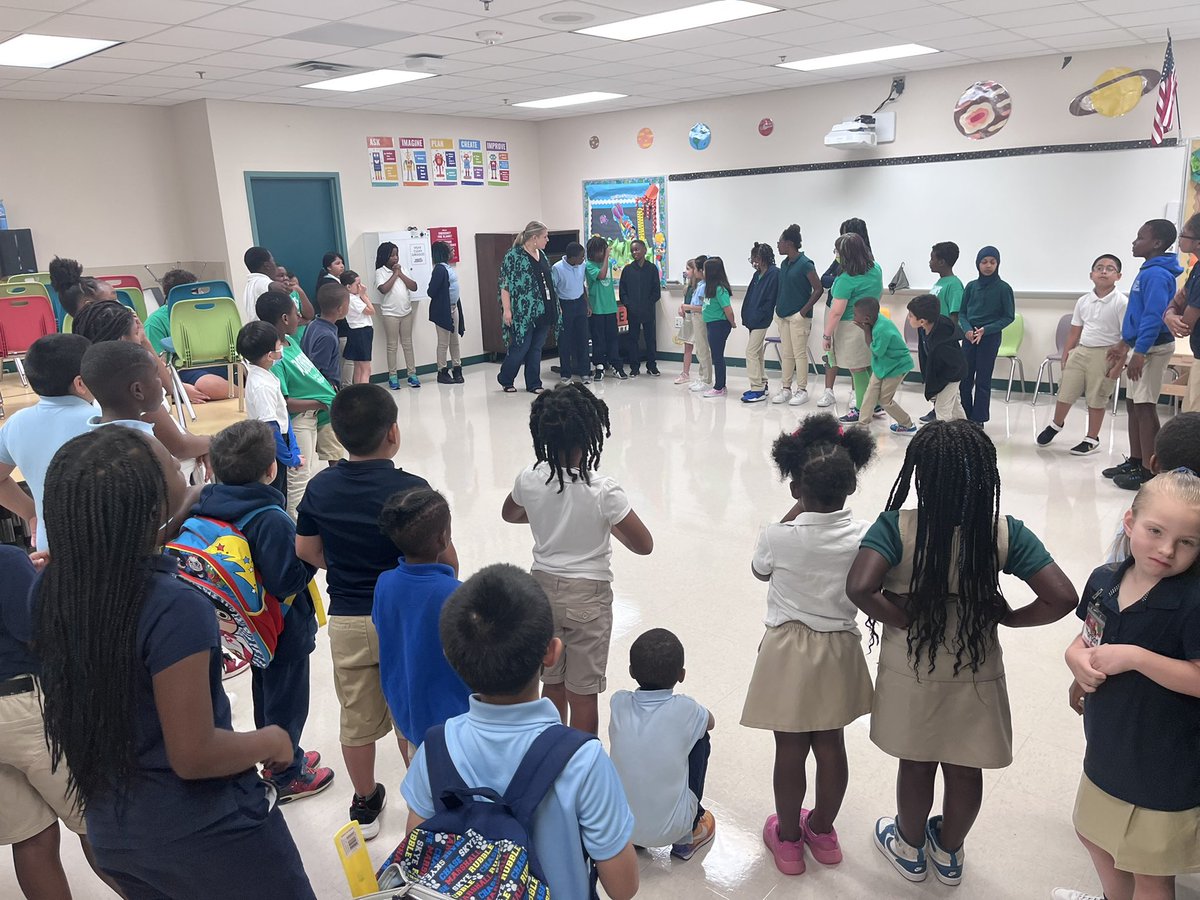 HaleHurricanes's tweet photo. Today is House day! Everyone are in their house groups! House of Kindness, Respect, Perseverance, Honesty, Responsibility! Today we spoke about having good character, learned our house chants, and worked on team spirit! https://t.co/BOdLQvpmbQ