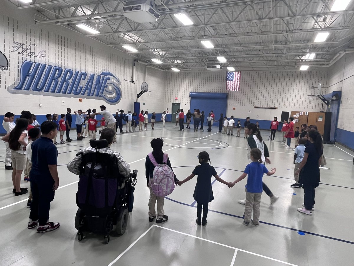 HaleHurricanes's tweet photo. Today is House day! Everyone are in their house groups! House of Kindness, Respect, Perseverance, Honesty, Responsibility! Today we spoke about having good character, learned our house chants, and worked on team spirit! https://t.co/BOdLQvpmbQ