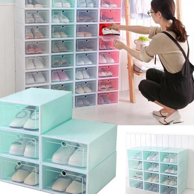 GunawanGurara's tweet photo. Cek UG Kotak Sepatu Transparan Tebal Serbaguna Shoes Box Tempat Penyimpanan Sandal dengan harga Rp4.950. Dapatkan di Shopee sekarang! https://t.co/ZlOiMlhu5r https://t.co/UwPkhjQRXo