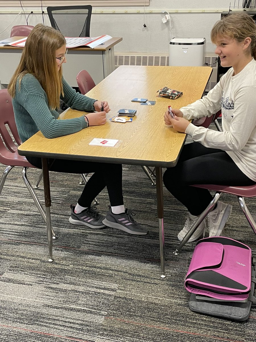 NordineTheTeach's tweet photo. Enjoying a rainy RT indoors today @schroederms_gf https://t.co/6iqx0PQSEZ