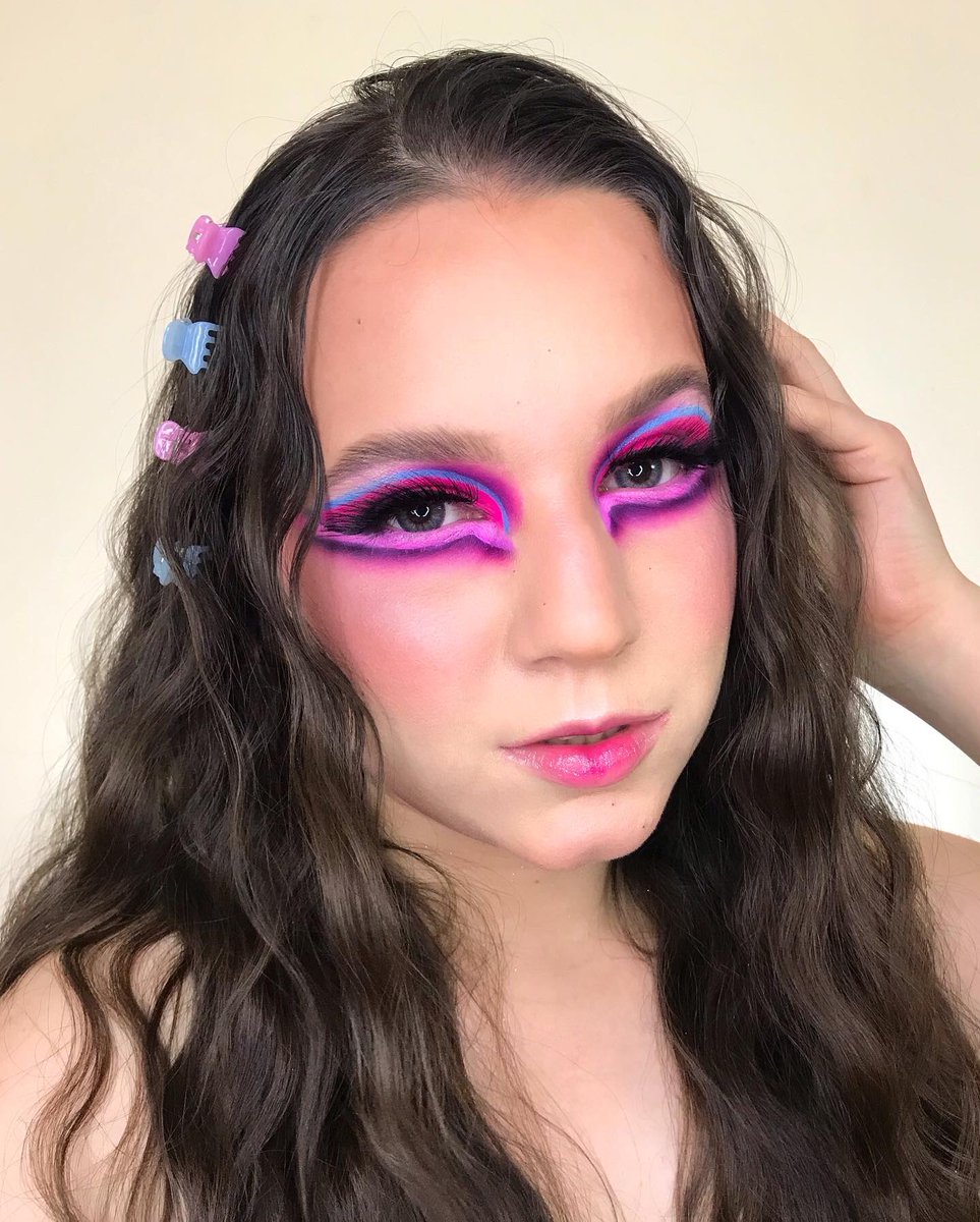 Joydimakeup's tweet photo. @bperfectcosm @bperfectcosmetics Carnival III love Tahiti @staceymariemua 😍🙌🏻💕 https://t.co/lF24d0NrbS