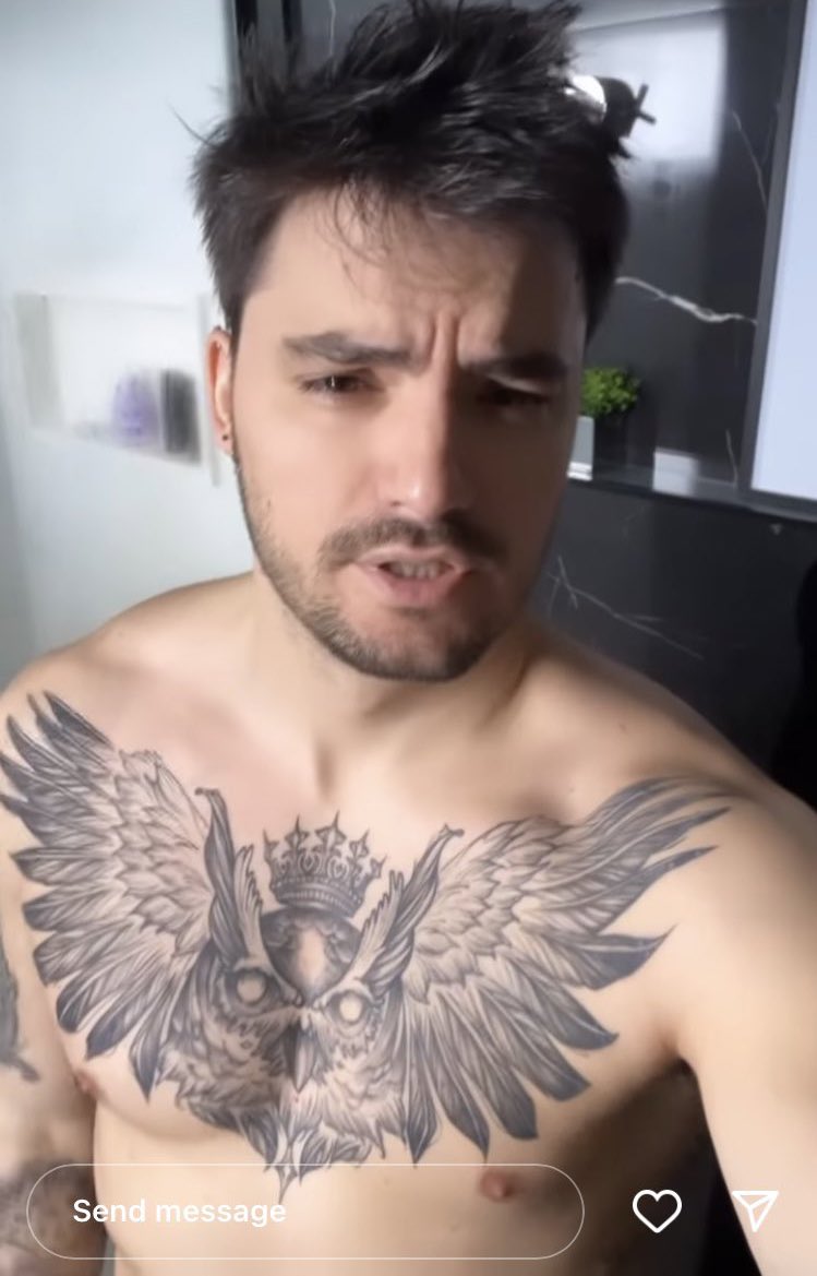 brasilizei's tweet photo. quando foi que felipe neto virou esse gostoso https://t.co/Z4Lbyv7d4n