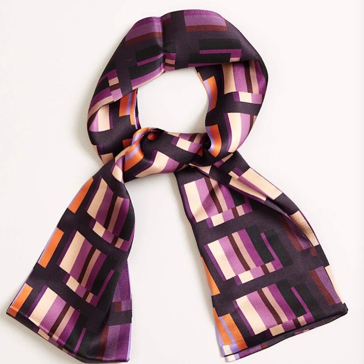 AcapellaStyleM's tweet photo. How beautiful are these silk scarves by PHOEBE GRACE
These 100% Silk Scarves are made from leftover silk &amp; will add that little bit extra to your outfit with retro jazzy timeless prints.
#acapellastylemuseum #fashion #personalstylist #styleblogger #silkscarves
#phoebegrace https://t.co/jmZ7calvX6