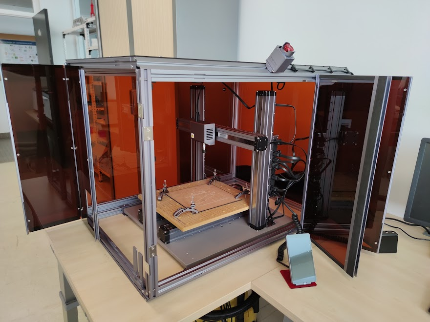 MakerSpaceULSA's tweet photo. Le MakerSpace accueille ses nouvelles machines pour la rentrée ! 
- 4 Imprimantes 3D Genius pro @Artillery3d1 
- Une CNC 3 en 1 A350 @snapmaker  
- Une découpe laser LaserBox @Makeblock 
- Une Thermoformeuse @TeamMayku https://t.co/dQpy3wzgUw