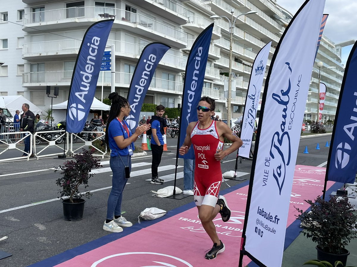FellusN's tweet photo. Aujourd’hui je suis à la Baule pour suivre le @TriatAudencia , un événement sportif de très haut niveau, mais aussi une manifestation festive qui mobilise plus de 500 étudiants @audencia et ce tous les ans depuis …. 35 ans ! @FrankDormont @AUDENCIA_DG @narnaudAUDENCIA https://t.co/vcrMYJ2sud