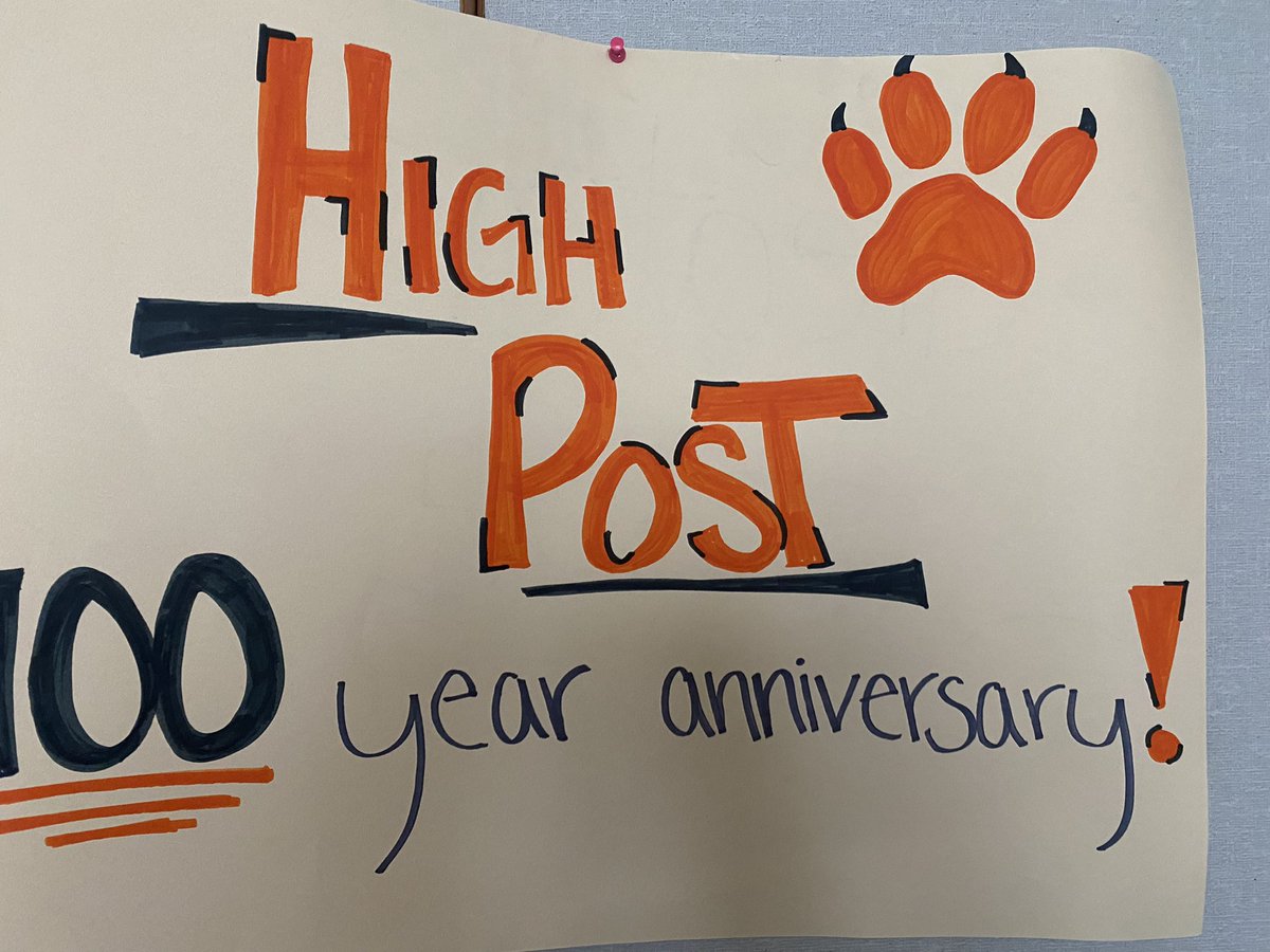 LatrobeHighPost's tweet photo. The 2022-2023 HighPost Staff starts off its 100th year strong by making the Journalism room their own. They’re ready for a year of great stories and lots of fun! #highpost #pubhub #bffr https://t.co/uQsonT4fEU