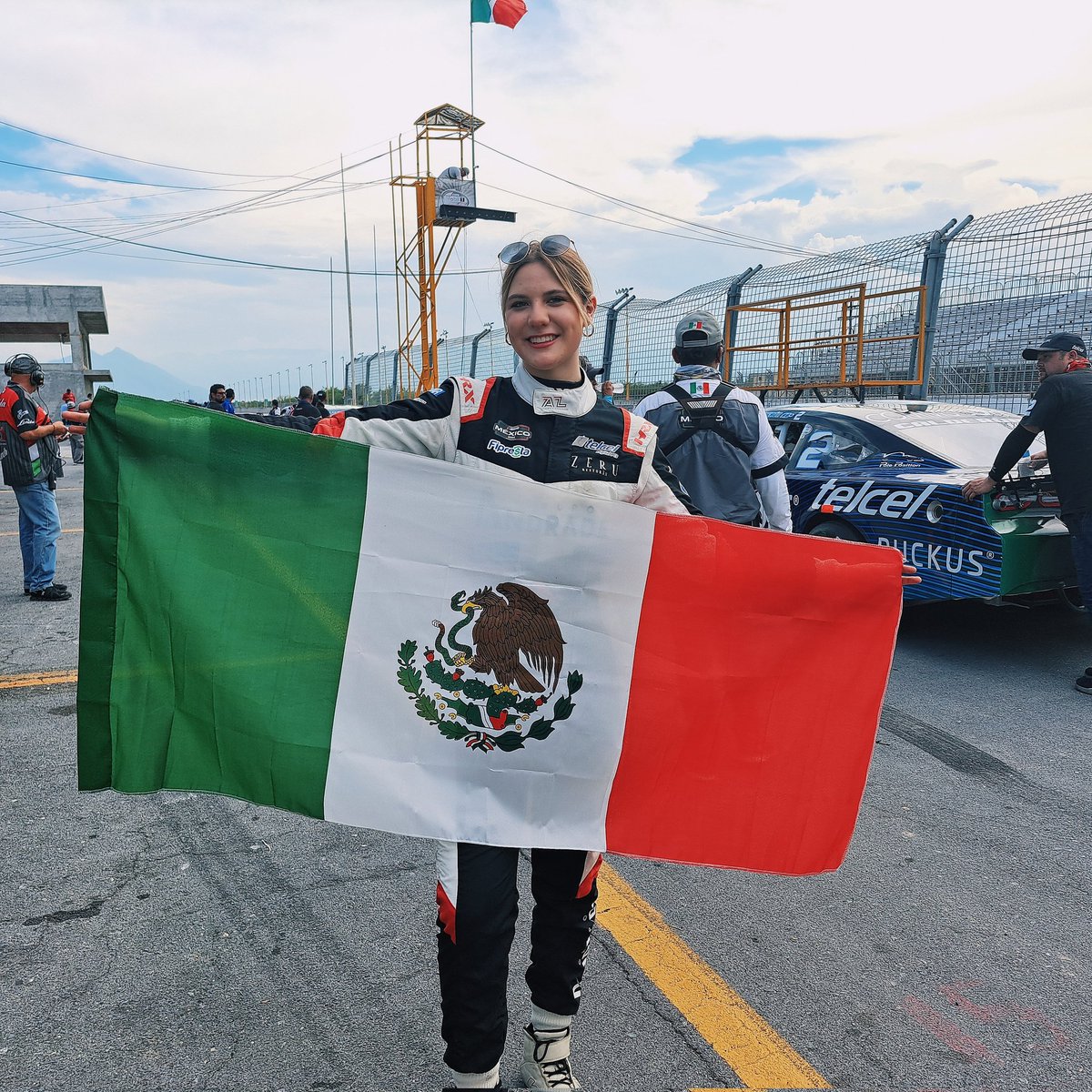 HRX México tweet media