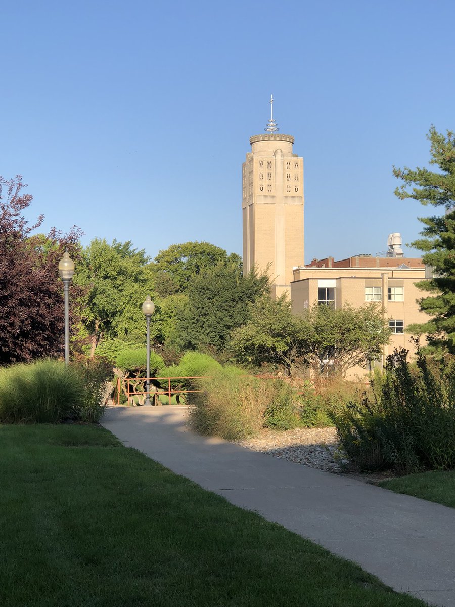 dan_haverkamp's tweet photo. Just had a great start to Homecoming weekend at the Alumni Faculty/Staff breakfast—it’s a great weekend to be a Bee! https://t.co/s8mPorlgOA