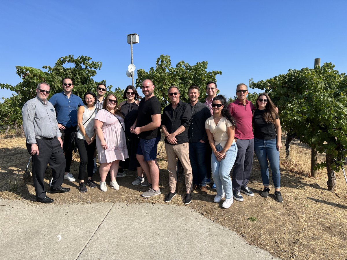 VodeLight's tweet image. We had an amazing time hosting our friends from IA Interior Architects and Eastlake Studio with our partners from Chicago Lightworks and PLP SoCal!

#vodelighting #vodexperience #sonomafun