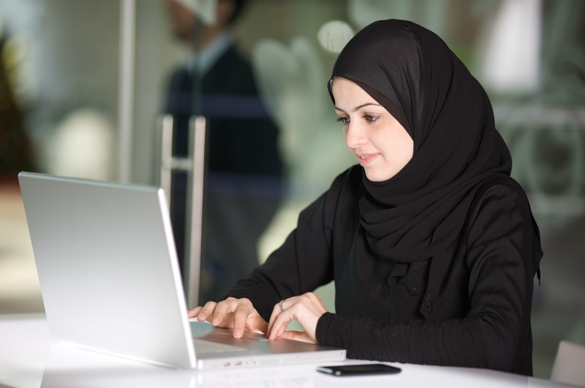 3MScreens's tweet photo. Does your laptop rarely leave your side? Help keep your screen safe from harm with privacy and protection products available from 3M: https://t.co/ddj8gftJLe https://t.co/aCEoHarrhM