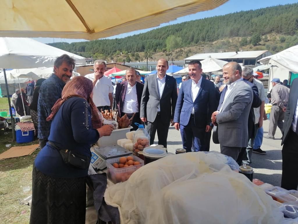 Fatih__Bildik's tweet photo. Belediye Başkanımız @asimbalci ile Tarihi Gerede Panayırı'mızı ziyarette bulunarak hemşehrilerimizle bir araya geldik.

Bolu Milletvekilimiz @fehmikupcu14, Gerede Belediye Başkanımız  @MustafaAllar14 ve Dörtdivan Belediye Başkanımız Hamza Efe'ye ev sahipliği için teşekkür ediyrz. https://t.co/Y0b3ImWz20