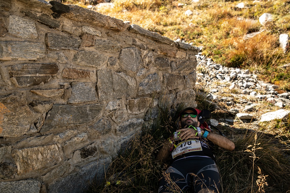 TerritorioTrail's tweet photo. #TOR2022 | Sueños del Tor des Géants. Una selección de imágenes de @DarlingNGow de los momentos de descanso de los participantes del @TDG_trail 2022.

Pics: Naden81 https://t.co/OCXV82x34h