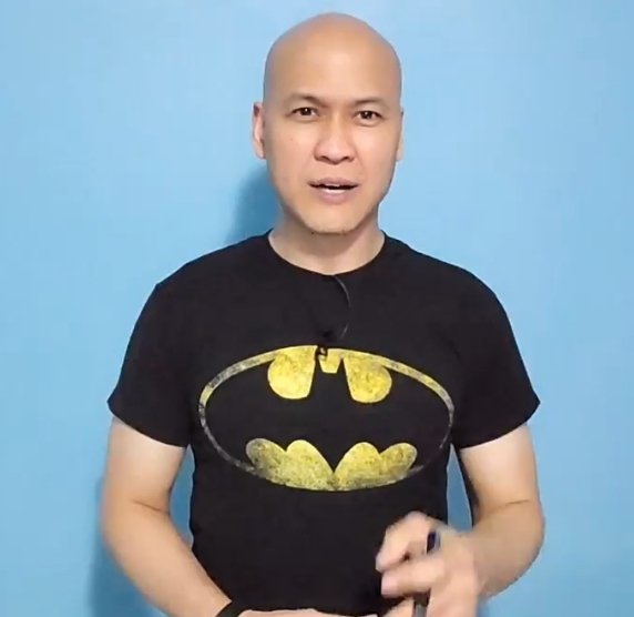 EdwinMSarmiento's tweet image. Brad "coerced" me to watch Justice League in Orlando and paid for my tickets...despite barely being able to walk due to a leg surgery. 

Now, I have a Batman and The Flash t-shirts 🙂

We should do that again now that I have these shirts.