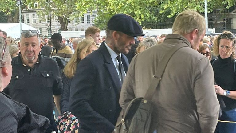 bushontheradio's tweet photo. Loving the pictures of Beck's being in the big queue buying people donuts. Have you ever been in a queue with a famous person? https://t.co/OlPfk47ZDQ