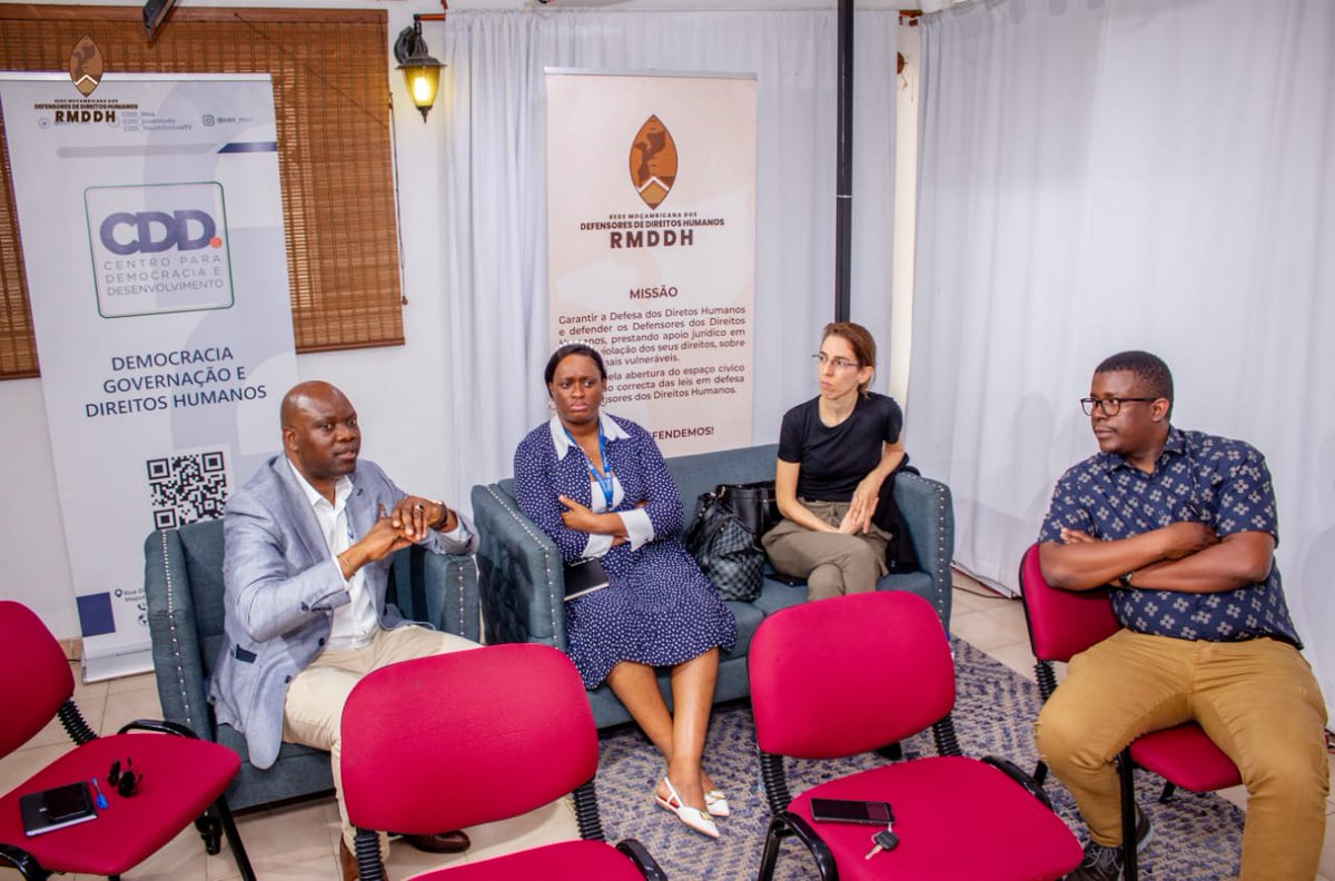 RMDDH_Moz's tweet photo. The @RMDDH_Moz , @SAHRDNetwork and the Office of the United Nations High Commissioner for Human Rights (OHCHR) met today, 16 September, in Maputo City, to discuss alternatives for greater protection of Human Rights Defenders in Mozambique.
#MozambiqueDefenders
#RMDDH https://t.co/Orm7iSeFBs