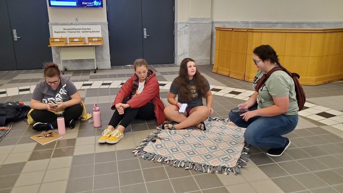 NoahEppens's tweet photo. Protesters have moved to the inside of Plumb Hall.
#emporiastate #saveESU https://t.co/KtYHehacdL