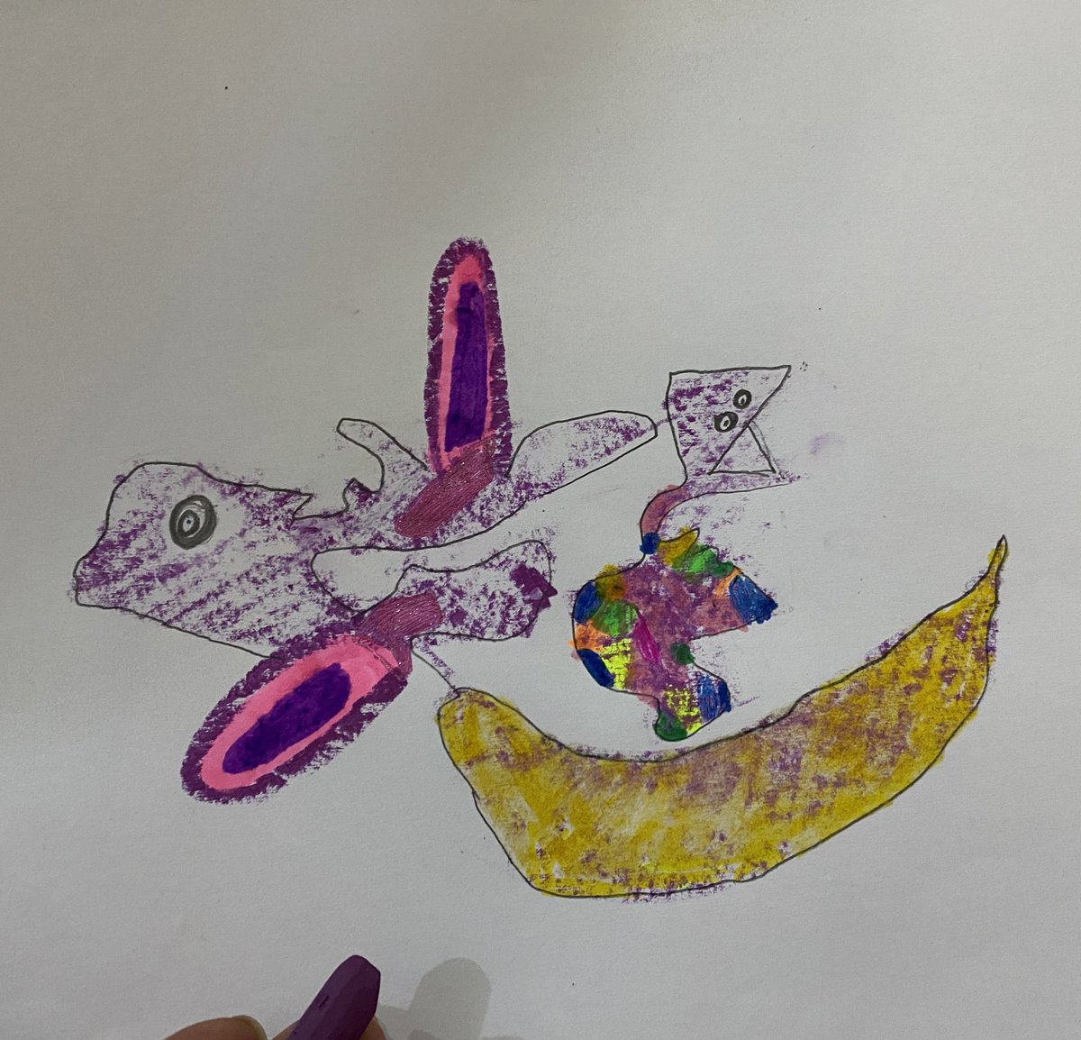patatespiresi's tweet photo. Çocukların defterine rastgele çiziktirdiğim mor lekelere çocukların yaptığı💜 https://t.co/7oyDUnI4nV