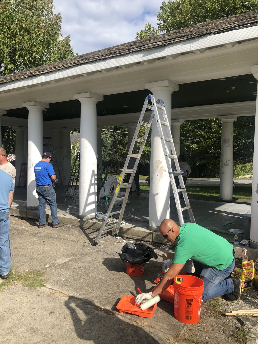 Shout out to <a href="/nationalgridus/">National Grid US</a> partnering w/ Frear Park Conservancy #troyny !! Park entryway beautification plan! Fresh coat of paint on pavilion &amp; revitalizing our flag pole!! Really good stuff!!