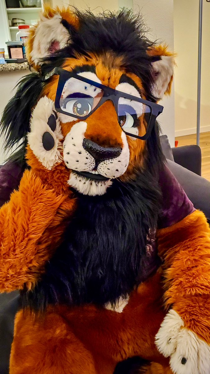 kijani_lion's tweet photo. Dβ¦do these make me look cute?
*blushes*
#FursuitFriday #nerdkitty π¦π€π https://t.co/kkvetYytVC