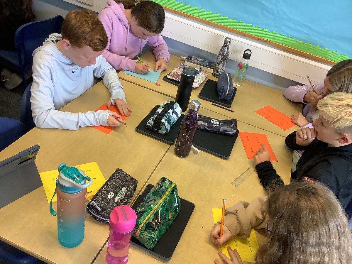 DeanburnPS_P3's tweet photo. We used Find the Fib as part of our numeracy warm up this morning to demonstrate our understanding of @BigMaths coin multiplication! 🔎 #numeracy #multiplication #workitout #cooperativelearning #findthefib https://t.co/mhMW2hJVD2