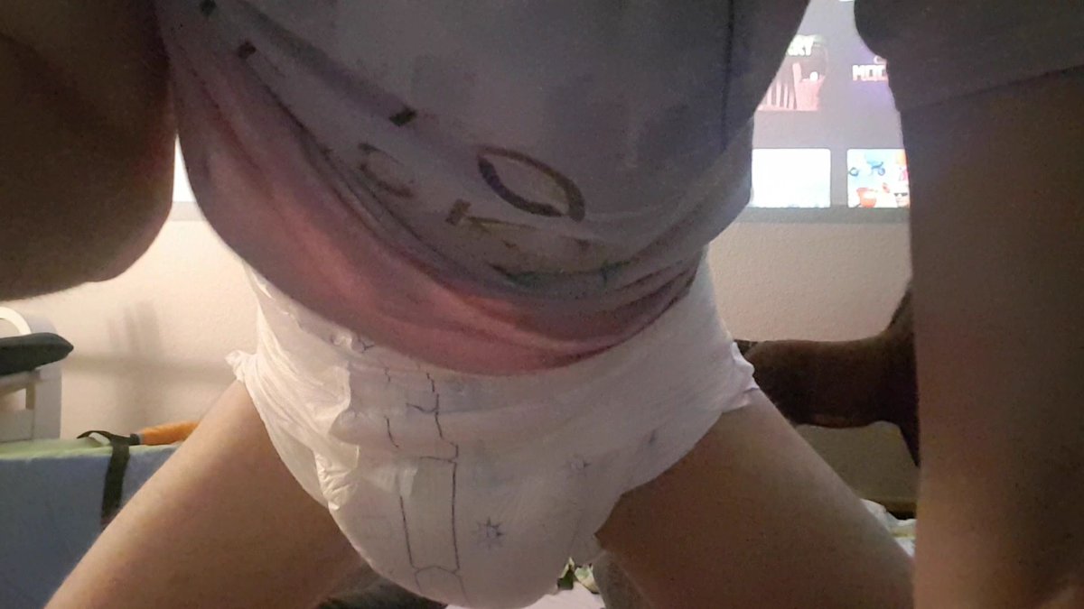 windelchen123's tweet photo. Wochenend-Auszeit in dicken Windeln 😍#abdlgermany #Abdl  #diapers #ilovemydiapers https://t.co/rEJR5OZ41p