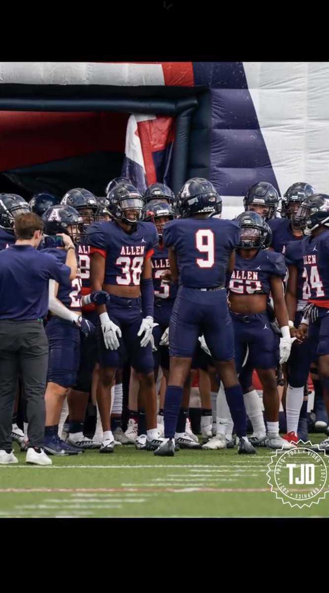 zina_umeozulu's tweet photo. Week 1 of District🦅🗣

@alleneaglesfb Let’s get active!!! https://t.co/TgKm6u7luj