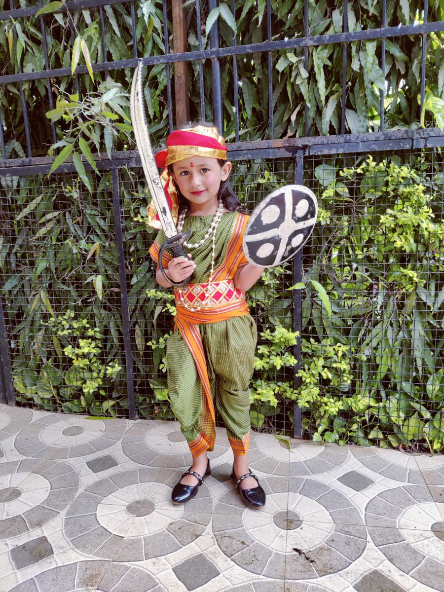 EEduserve's tweet photo. #InternationalOnlineElocution
#EndeavourToEncourage
#EncouragementEduserve.

Ridhima Sehgal, a student of Candour School Bhopal, is sharing her patriotic fervour as the Inspirational Jhansi ki Rani (झाँसी की रानी). 
https://t.co/ZJxD3EXyfU

https://t.co/xVOUXy0GGZ https://t.co/OEVPTWFanK
