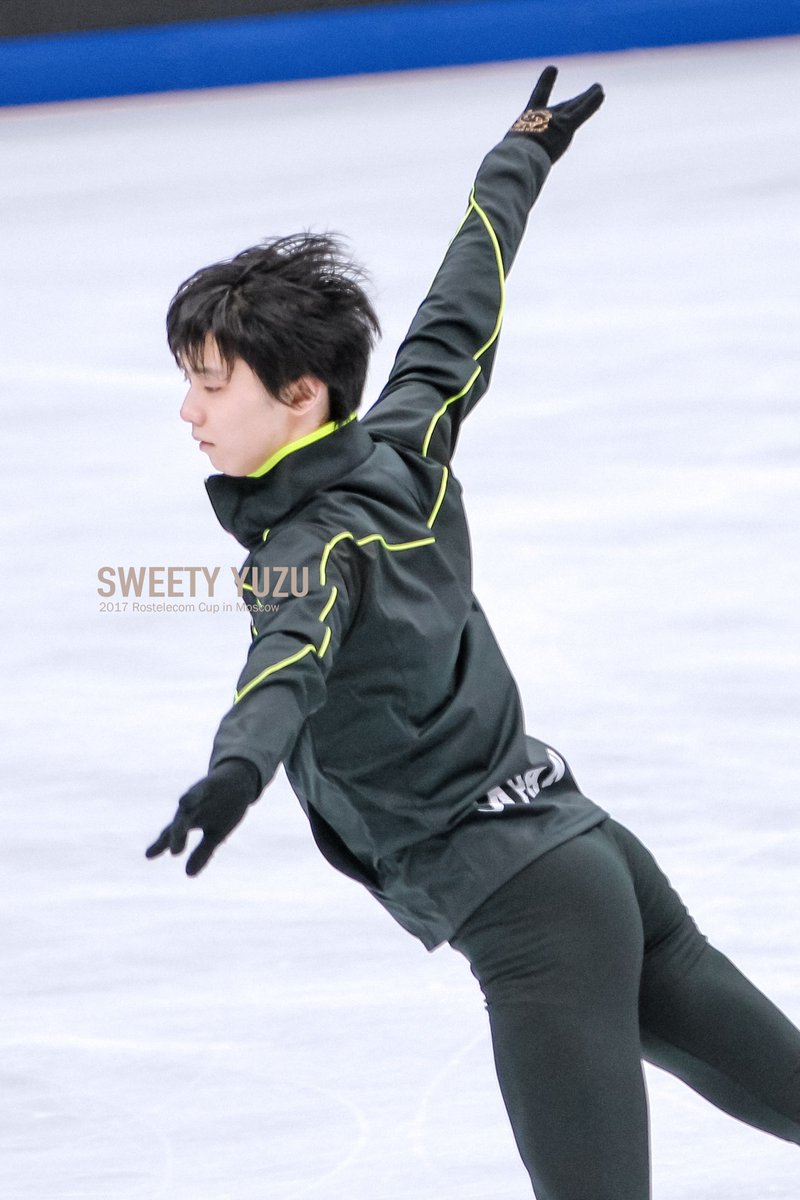 sweety_yuzu's tweet photo. #羽生結弦 
#羽生结弦 
#YuzuruHanyu𓃵 
#HANYUYUZURU𓃵 
#Rostelecomcup2017 https://t.co/lri4o2WPdP