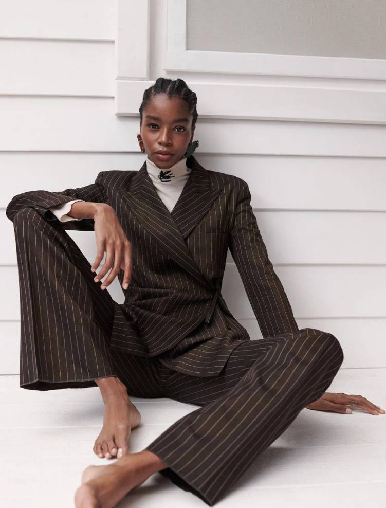 ShoppingScanner's tweet photo. Office look for her  💼  🧥 👩‍💻
Strictly manlike style with blazers, loafers and business bags.
Shop here  📌  https://t.co/4fFIUVESwV
#acne #gucci #jacquemus #gucci #maxmara https://t.co/vMNqzGHBow