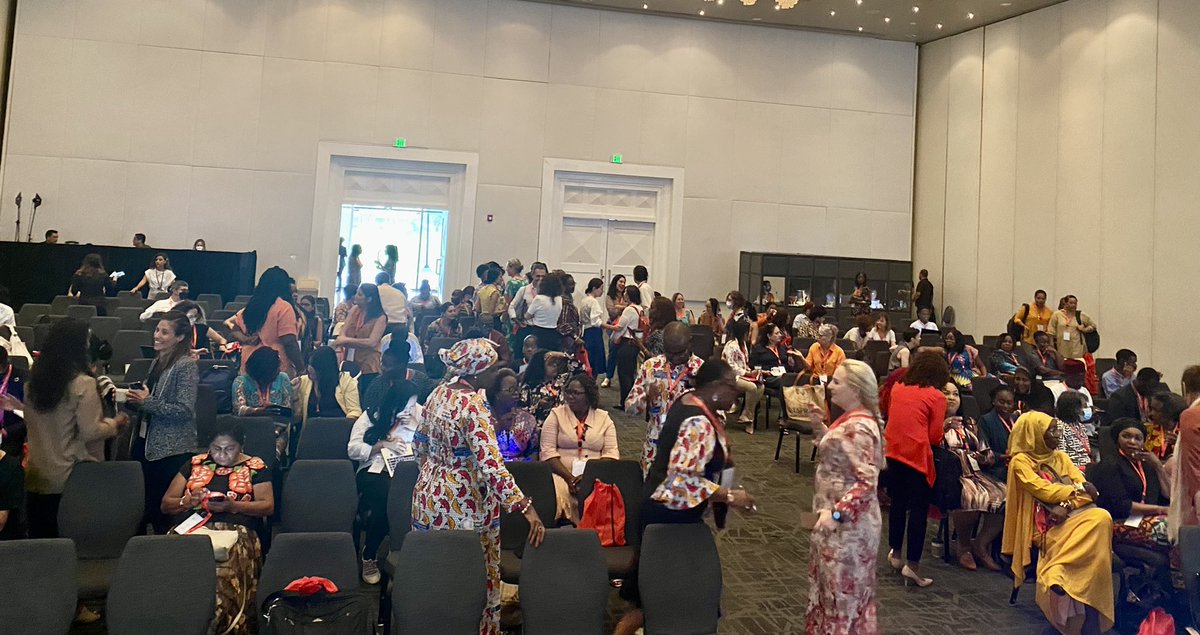.<a href="/UNZimbabwe/">UN Zimbabwe</a> team at <a href="/GlobalSpotlight/">Spotlight Initiative</a> learning symposium exchanging experiences in ending violence against women &amp; girls. #Zimbabwe’s  4yr programme, fully funded by <a href="/euinzim/">EU Delegation to Zimbabwe 🇪🇺</a> w/over US$30M begun implementation in 2019 as part of 22 countries global #EU-#UN initiative