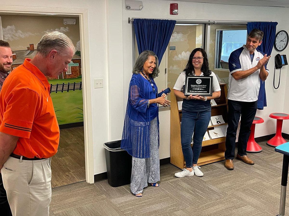 MCSLiaisons's tweet image. Emily Lembeck Early Center has 2 new sensory rooms thanks to Piedmont Church. Thank you so much for supporting our students.
Emily Lembeck Early Center tiene 2 nuevos salones sensoriales gracias a Piedmont Church. Muchas gracias por apoyar a nuestros estudiantes. @MCS_EarlyLearn