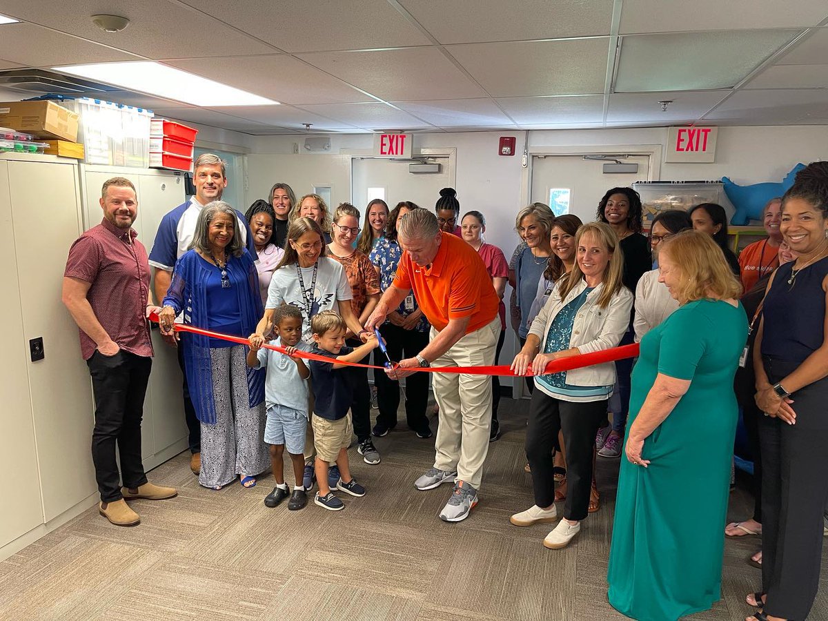 MCSLiaisons's tweet image. Emily Lembeck Early Center has 2 new sensory rooms thanks to Piedmont Church. Thank you so much for supporting our students.
Emily Lembeck Early Center tiene 2 nuevos salones sensoriales gracias a Piedmont Church. Muchas gracias por apoyar a nuestros estudiantes. @MCS_EarlyLearn