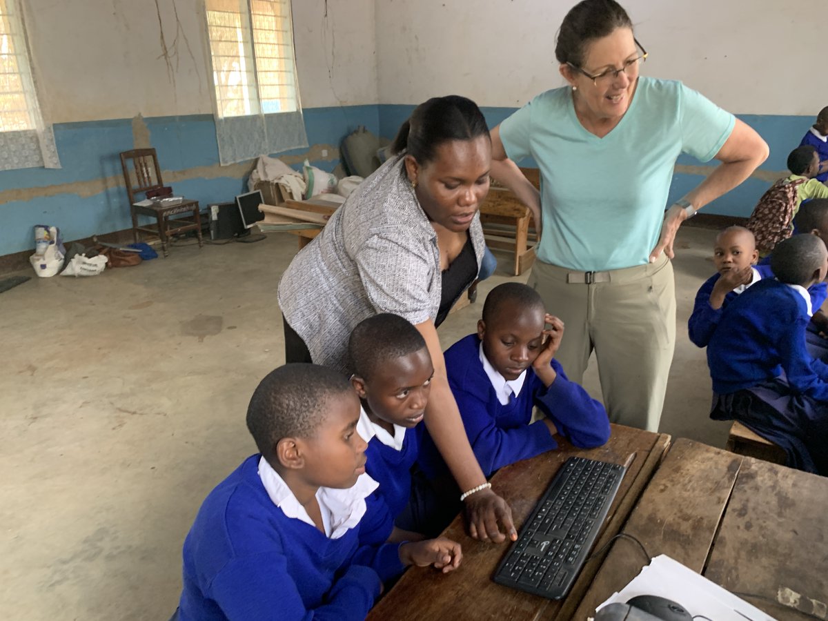YaaphaTanzania's tweet photo. Volunteers giving Computer training to children at Jamhuri primary school, a project that will give them a smooth transition from dreaming to prosperity.
#givingway #volunteerlife #kilimanjaro #yaapha #love #tanzania #skillstraining https://t.co/MZOQlx2JQi